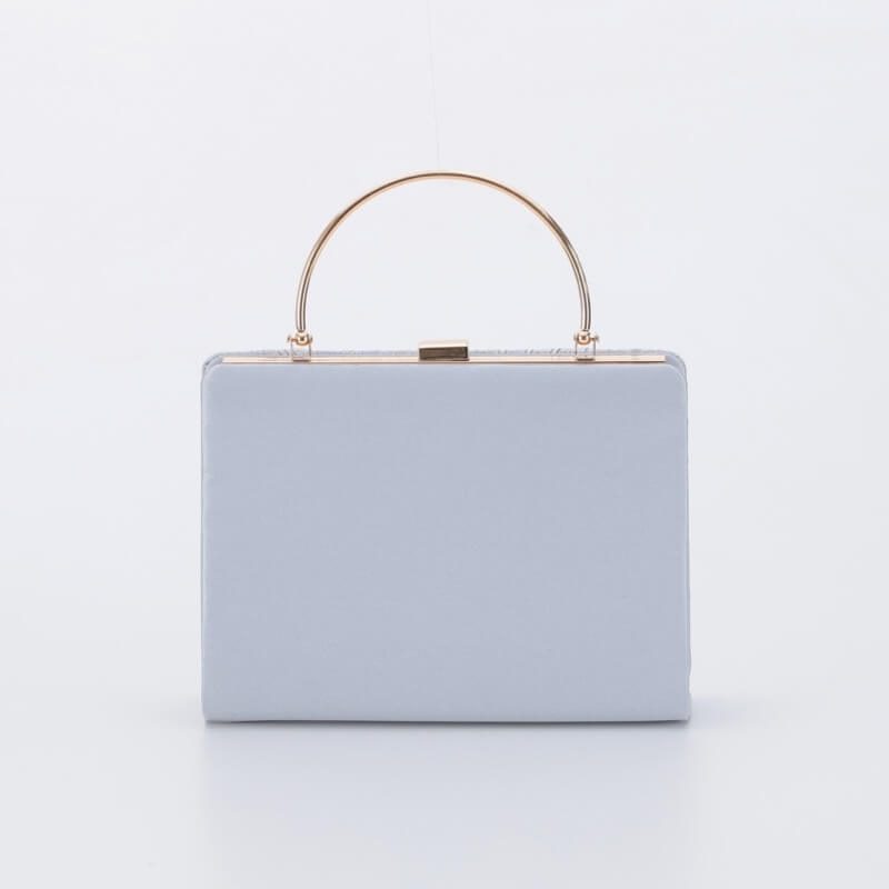 シルバーのオルガンプリーツパーティーバッグ