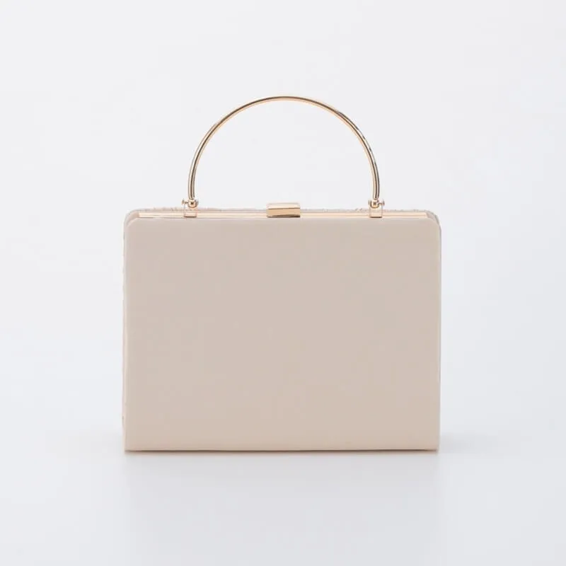 ベージュのオルガンプリーツパーティーバッグ