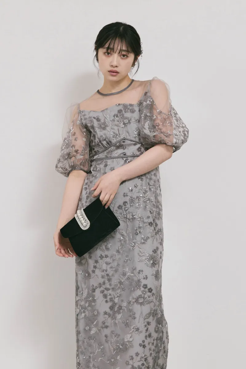 ブラックのベロア×パールフラップミニバッグ