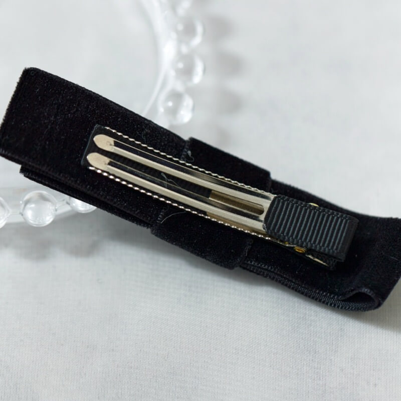 ブラックのベロアリボンクリップ