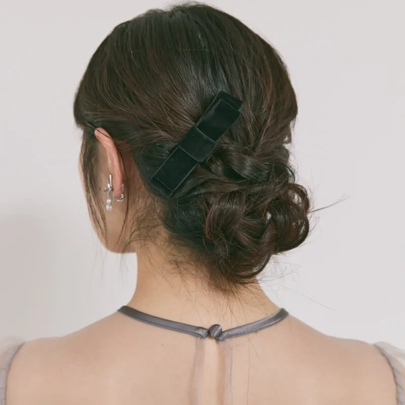 ブラックのベロアリボンクリップ