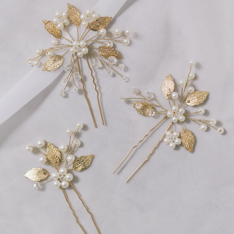 ゴールドのクリスタルリーフヘアピン(3本セット)