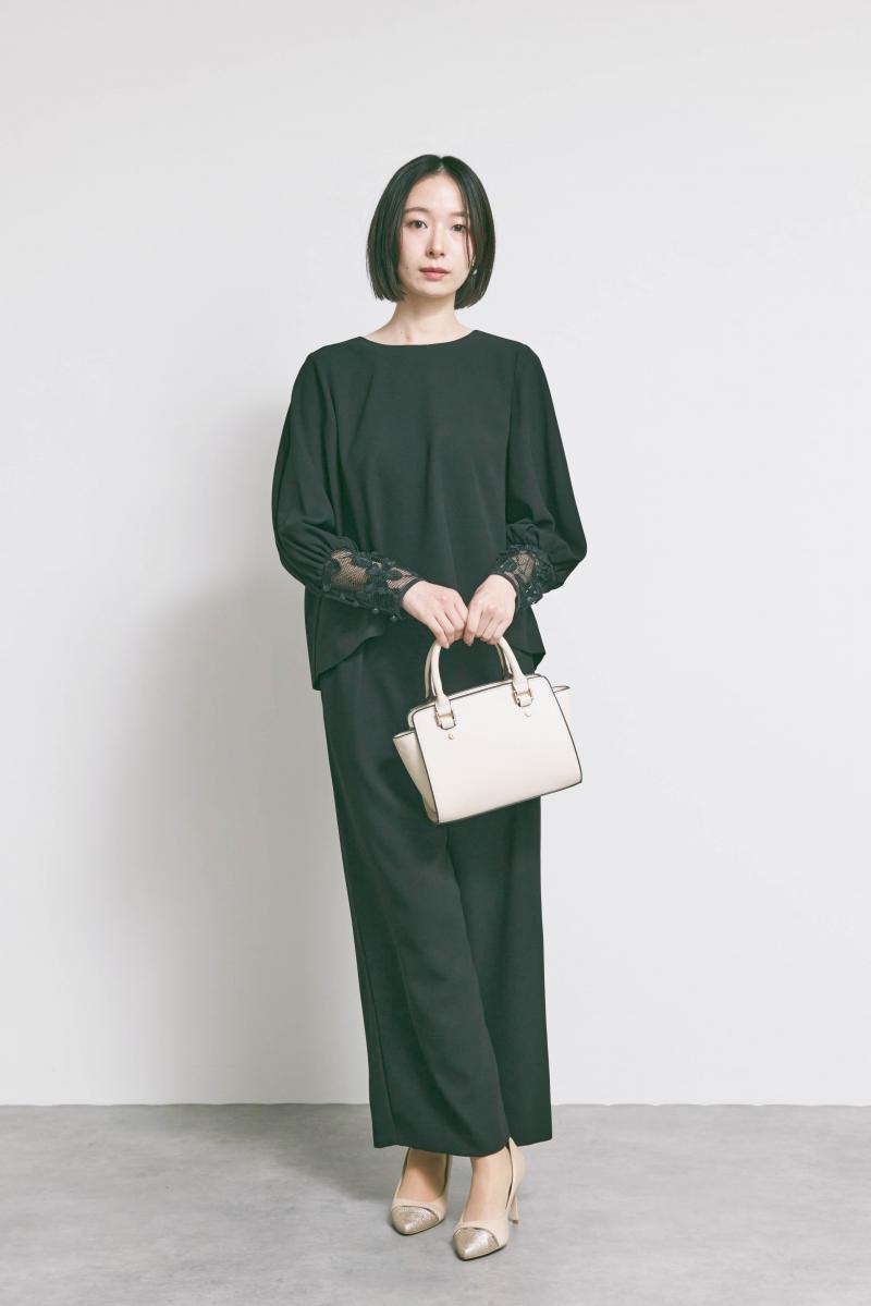 ブラックのエンブロイダリーフォーマルセットアップ