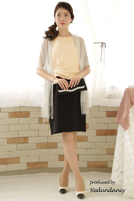 ホワイト×ブラックのツーピース風ペプラムドレス