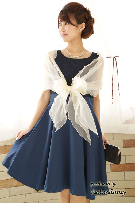 ネイビーのハイウエストAラインドレス