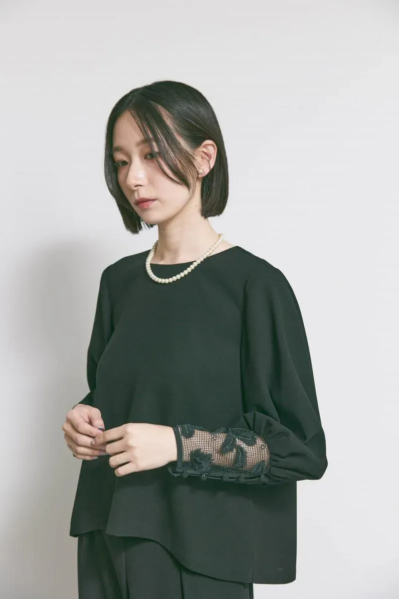 ブラックのエンブロイダリーフォーマルセットアップ