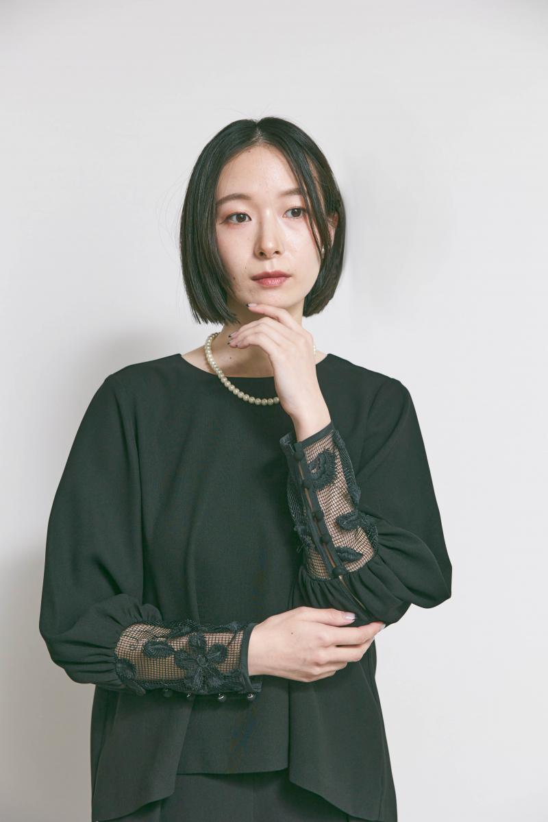 ブラックのエンブロイダリーフォーマルセットアップ