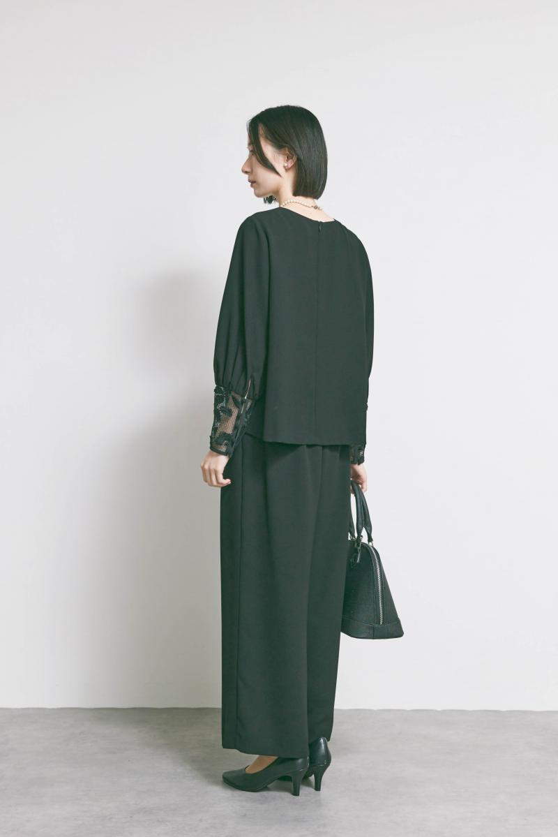 ブラックのエンブロイダリーフォーマルセットアップ