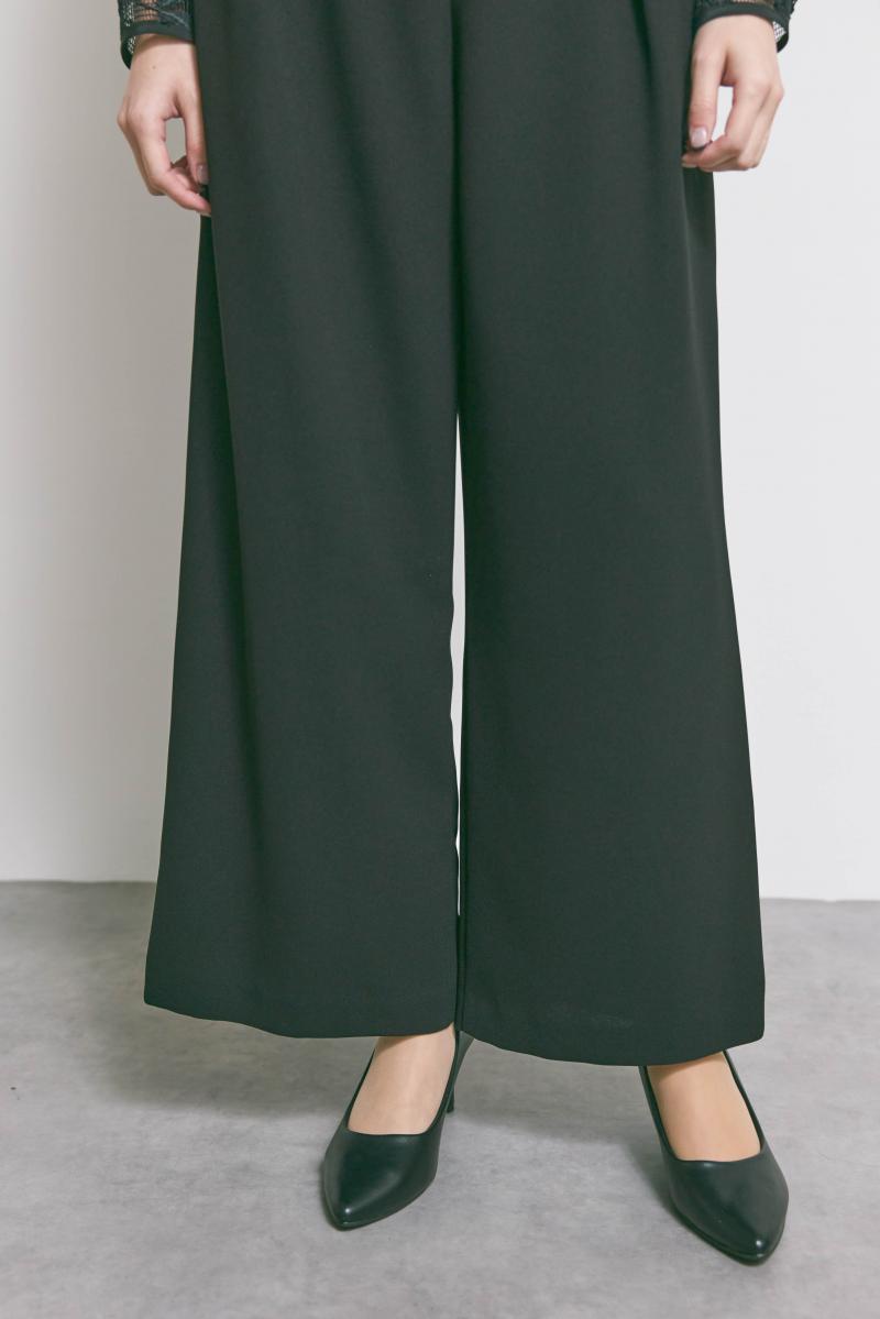 ブラックのエンブロイダリーフォーマルセットアップ