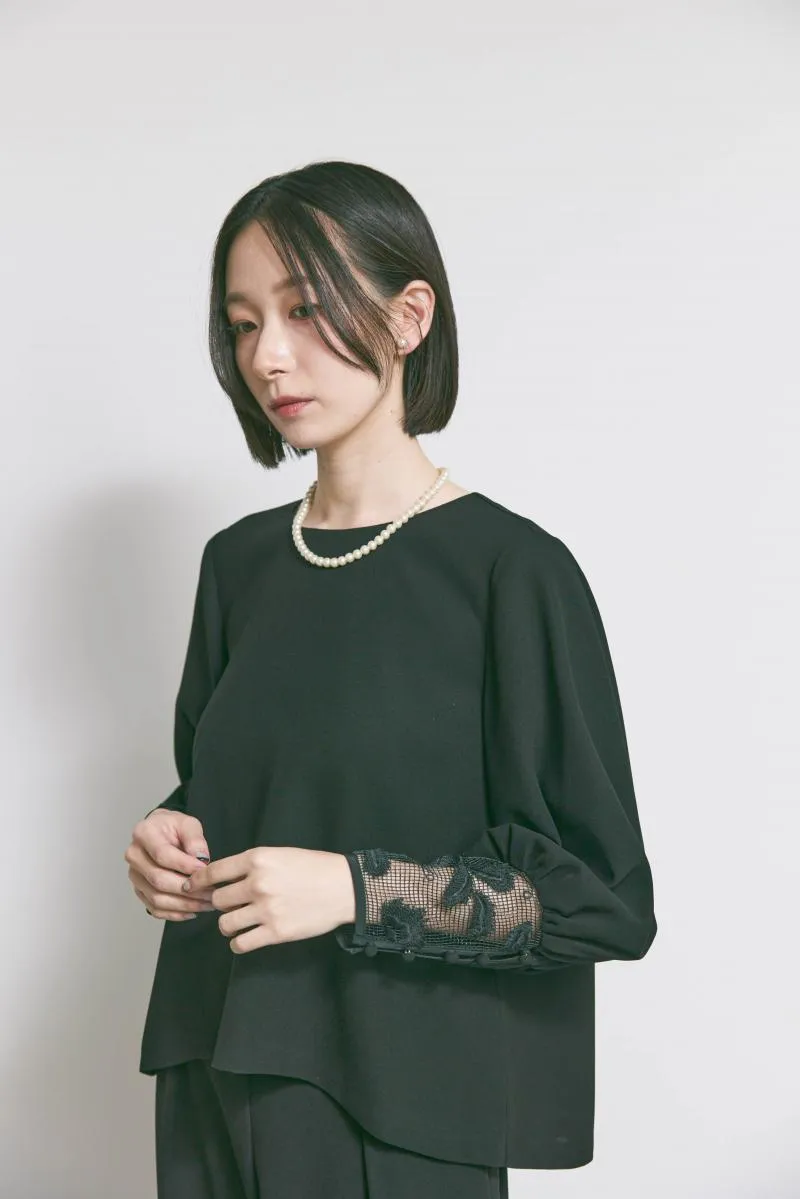 ブラックのセレモニージャケット