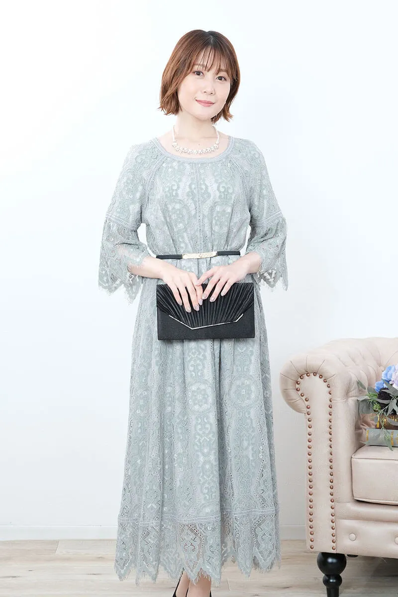 ブラックのラインストーン付きベルト