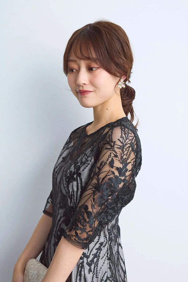 パール×ストーンのフラワーモチーフイヤリング