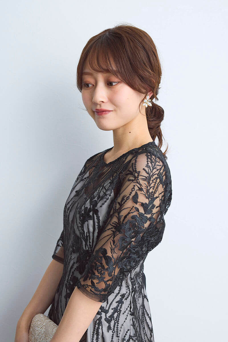 パール×ストーンのフラワーモチーフイヤリング