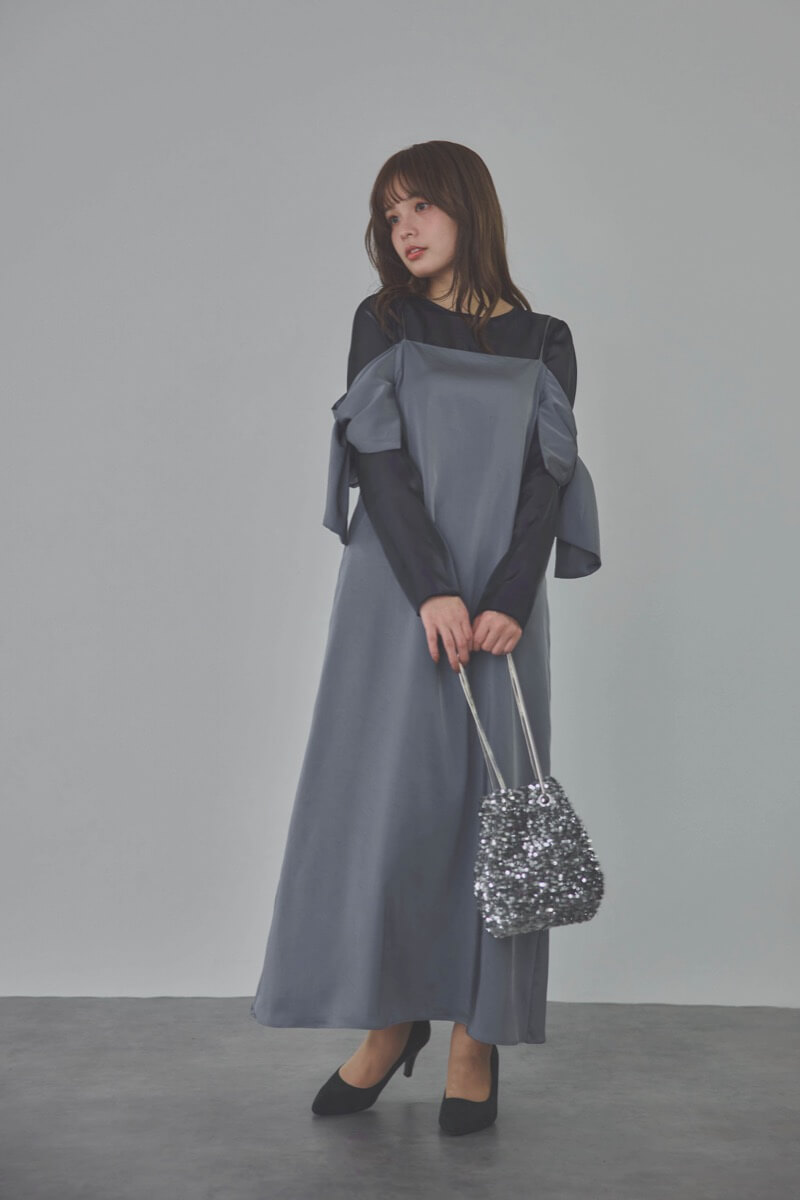 ネイビーのシャンブレーレイヤードリボンドレス