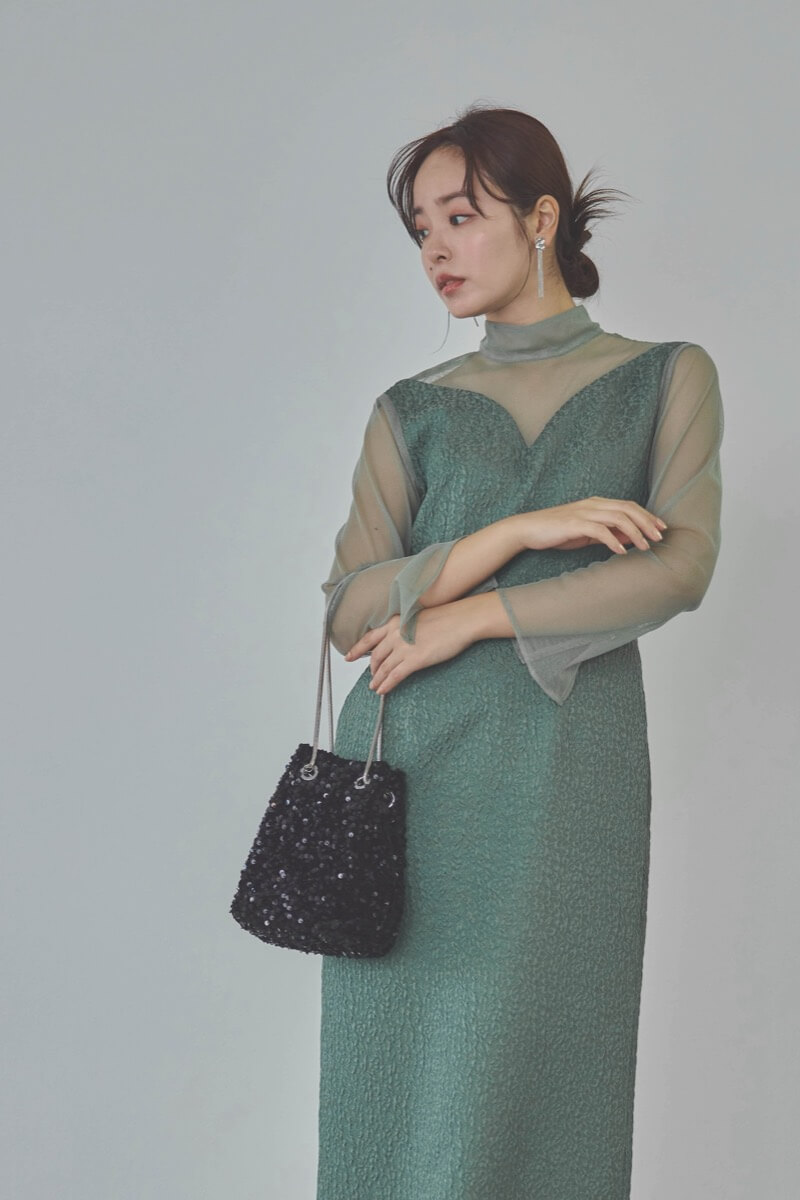 グリーンのチュールコンビジャガードドレス