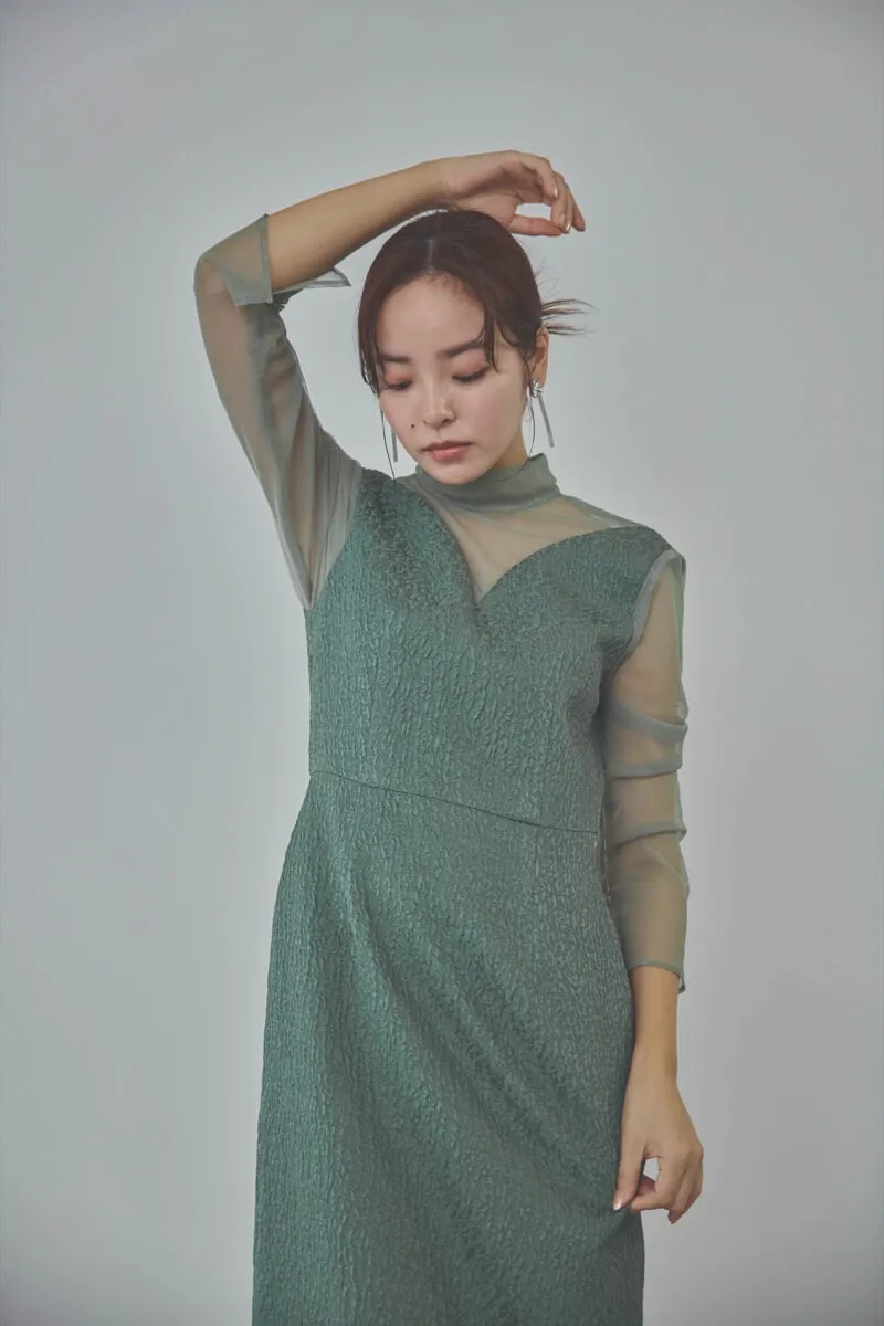 グリーンのチュールコンビジャガードドレス