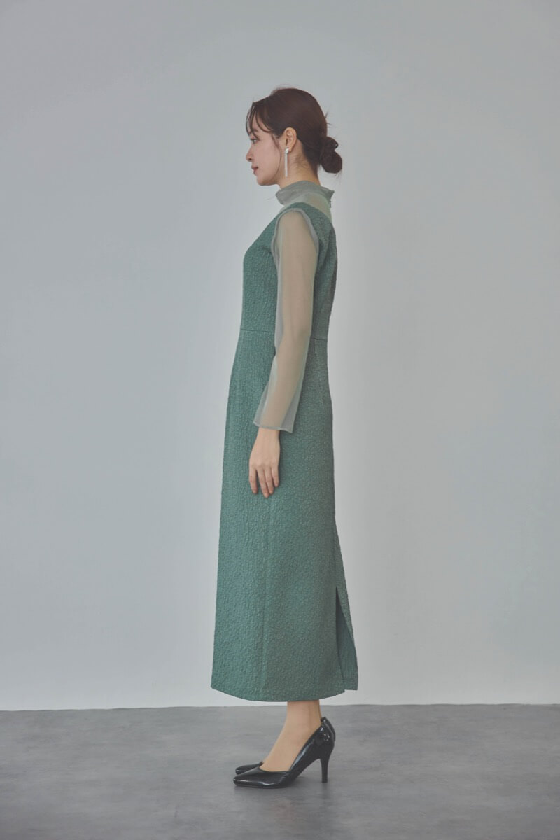 グリーンのチュールコンビジャガードドレス