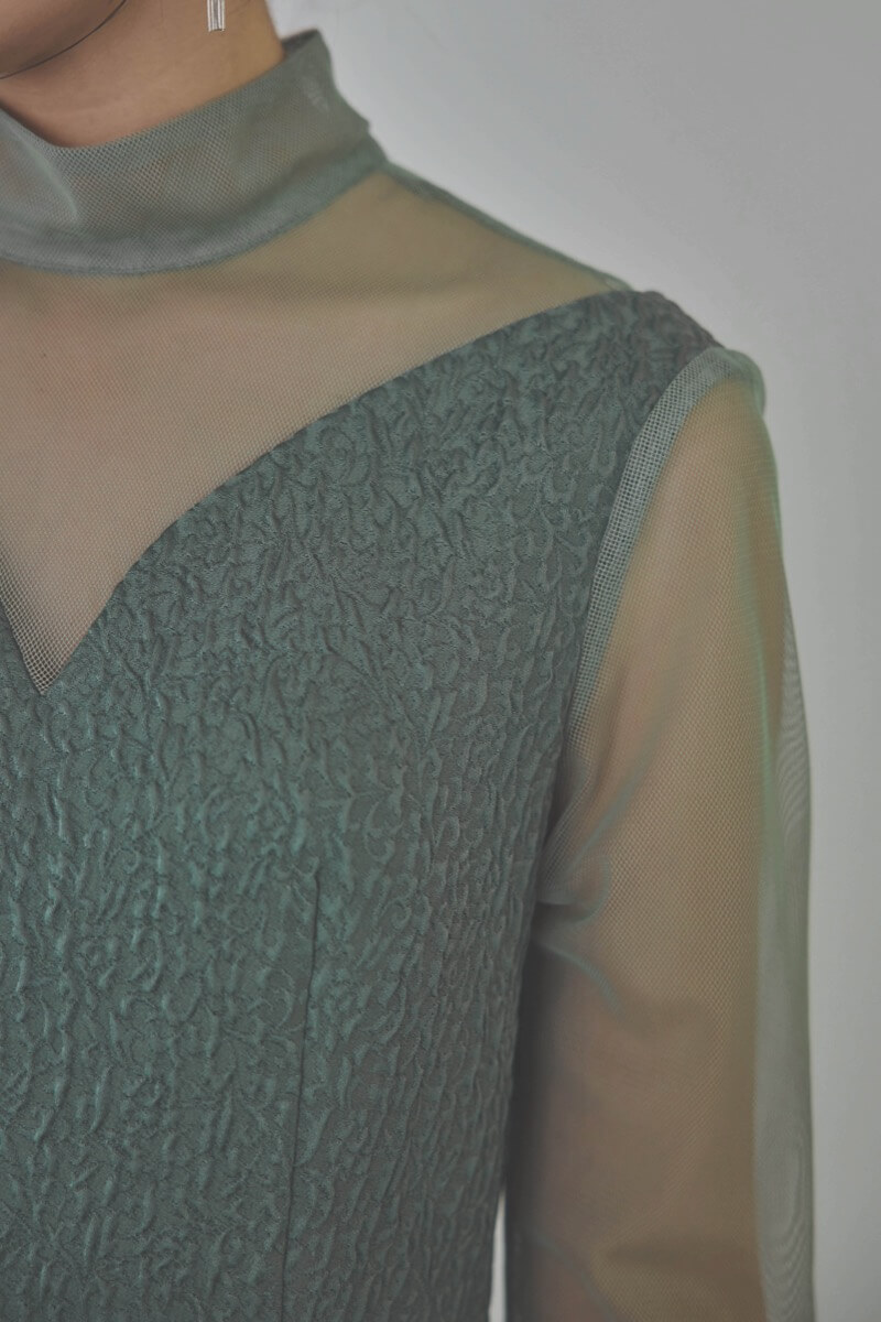 グリーンのチュールコンビジャガードドレス