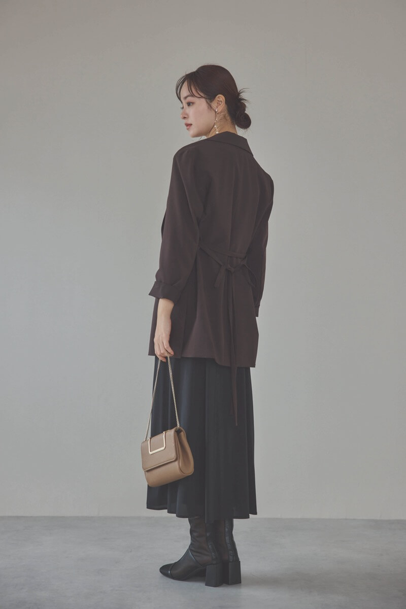 ブラックのレースボレロセットキャミソールドレス