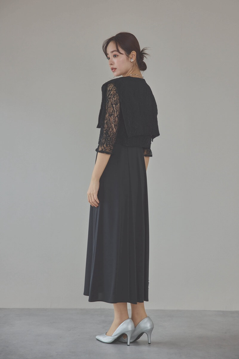 ブラックのレースボレロセットキャミソールドレス