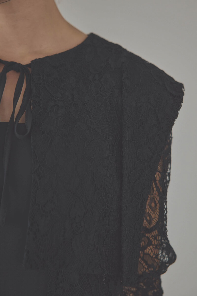 ブラックのレースボレロセットキャミソールドレス
