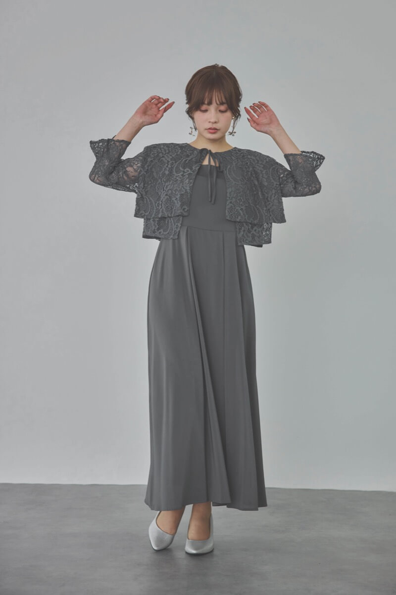 チャコールグレーのレースボレロセットキャミソールドレス