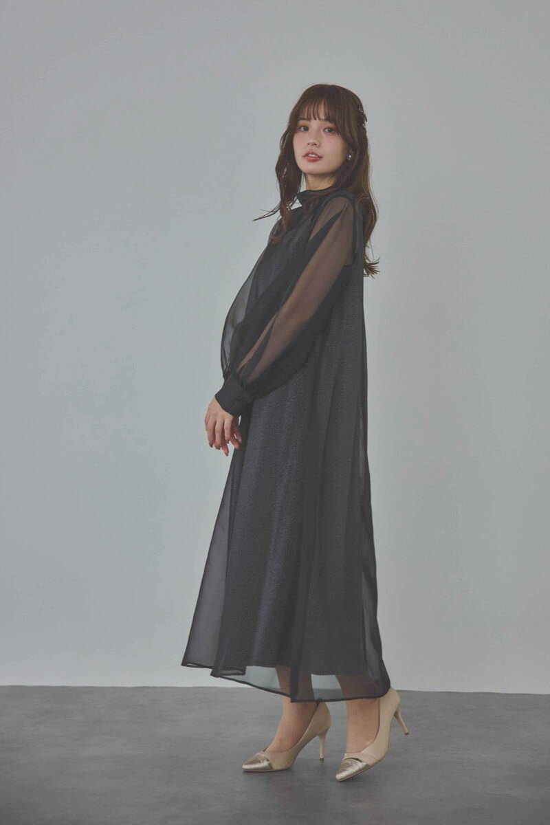 ブラックのマットカルゼオーガンドレス