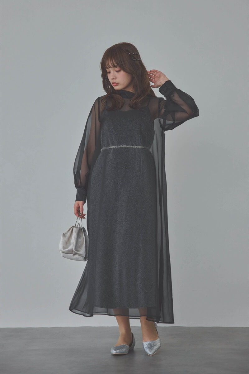 ブラックのマットカルゼオーガンドレス