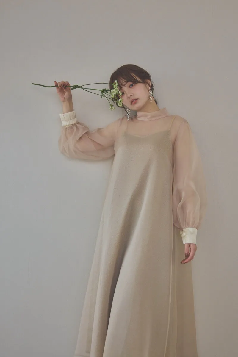 イエローのマットカルゼオーガンドレス