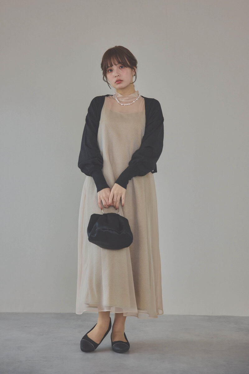 イエローのマットカルゼオーガンドレス