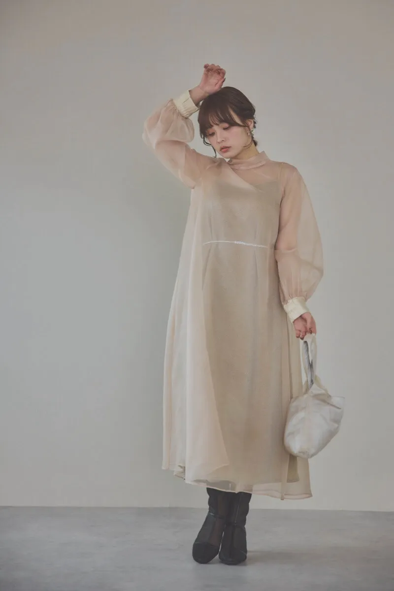 イエローのマットカルゼオーガンドレス