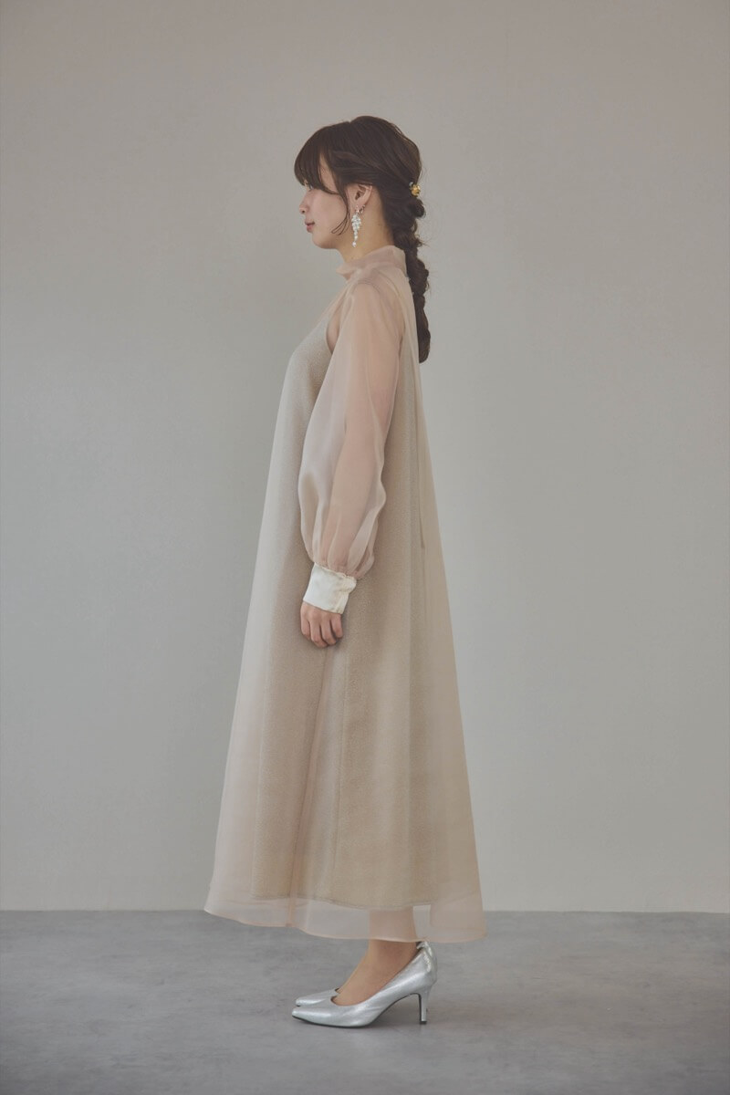 イエローのマットカルゼオーガンドレス