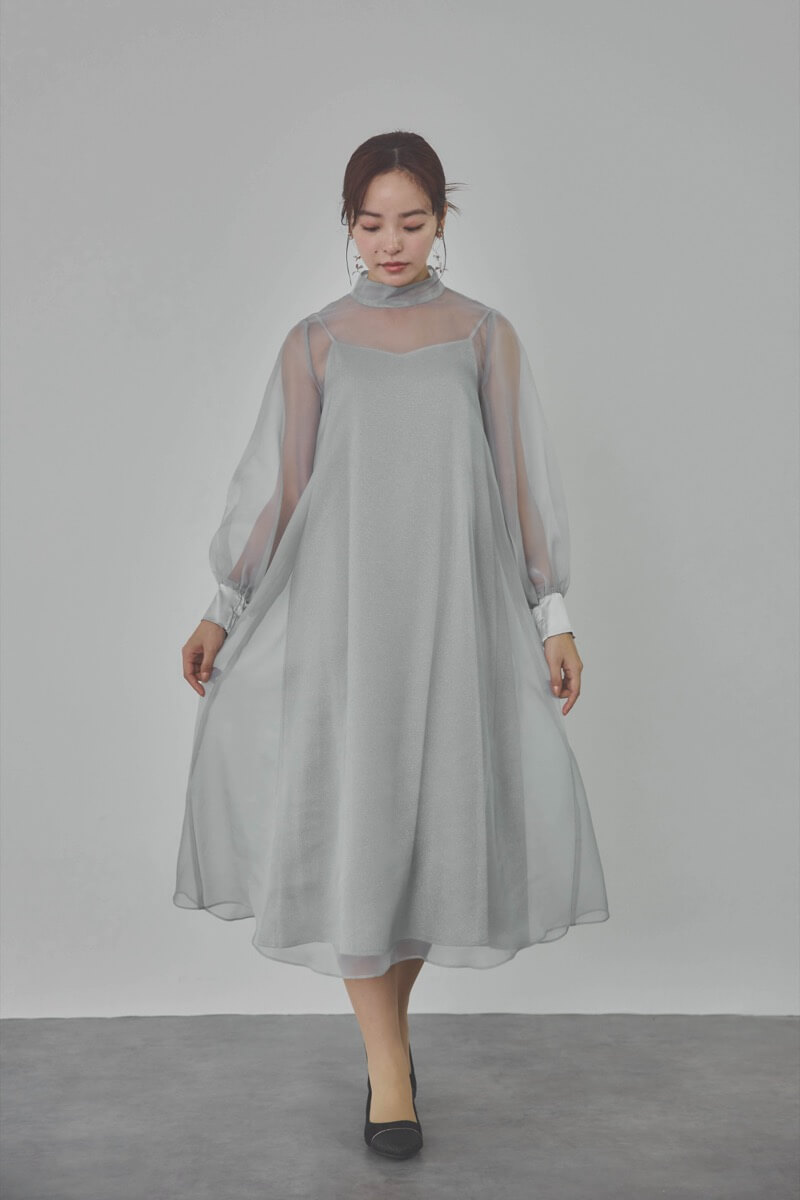 サックスのマットカルゼオーガンドレス