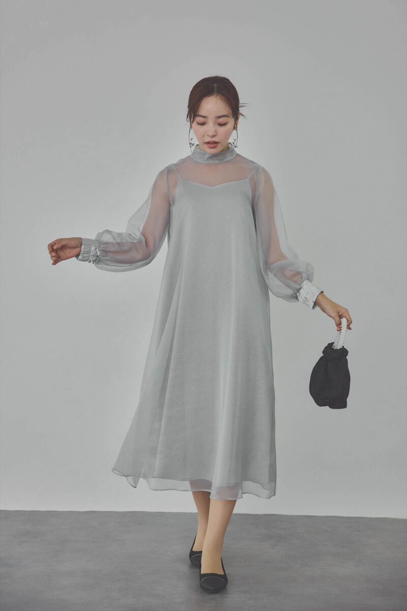 サックスのマットカルゼオーガンドレス