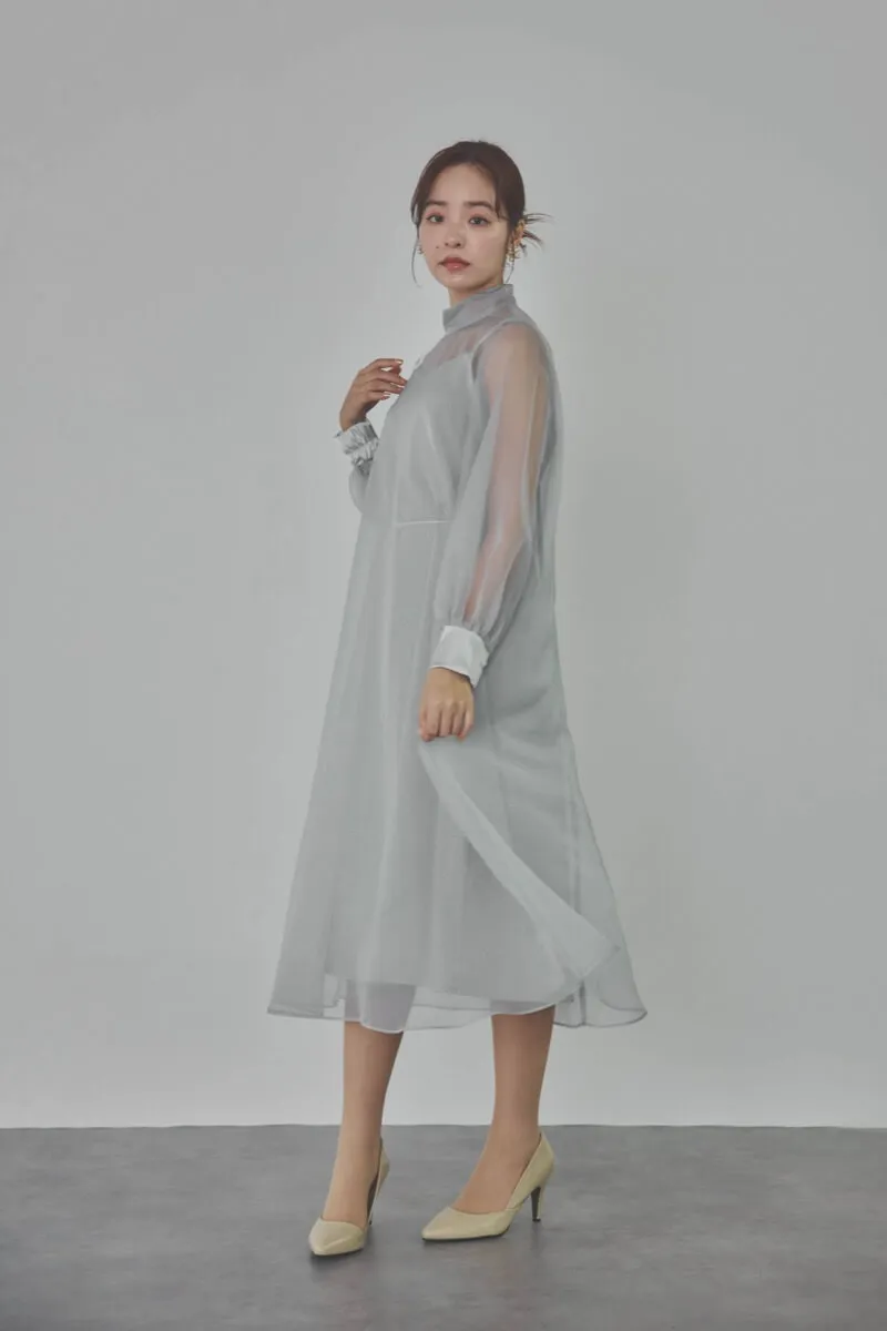 サックスのマットカルゼオーガンドレス