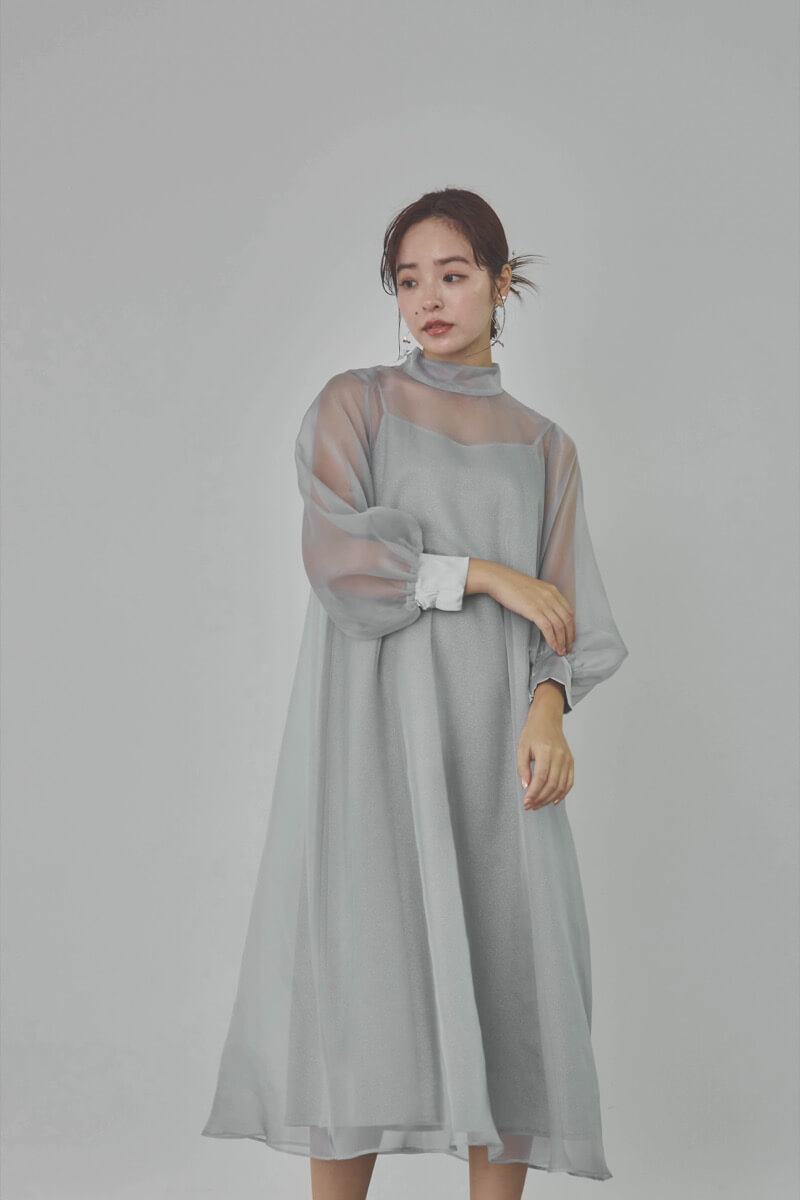 サックスのマットカルゼオーガンドレス