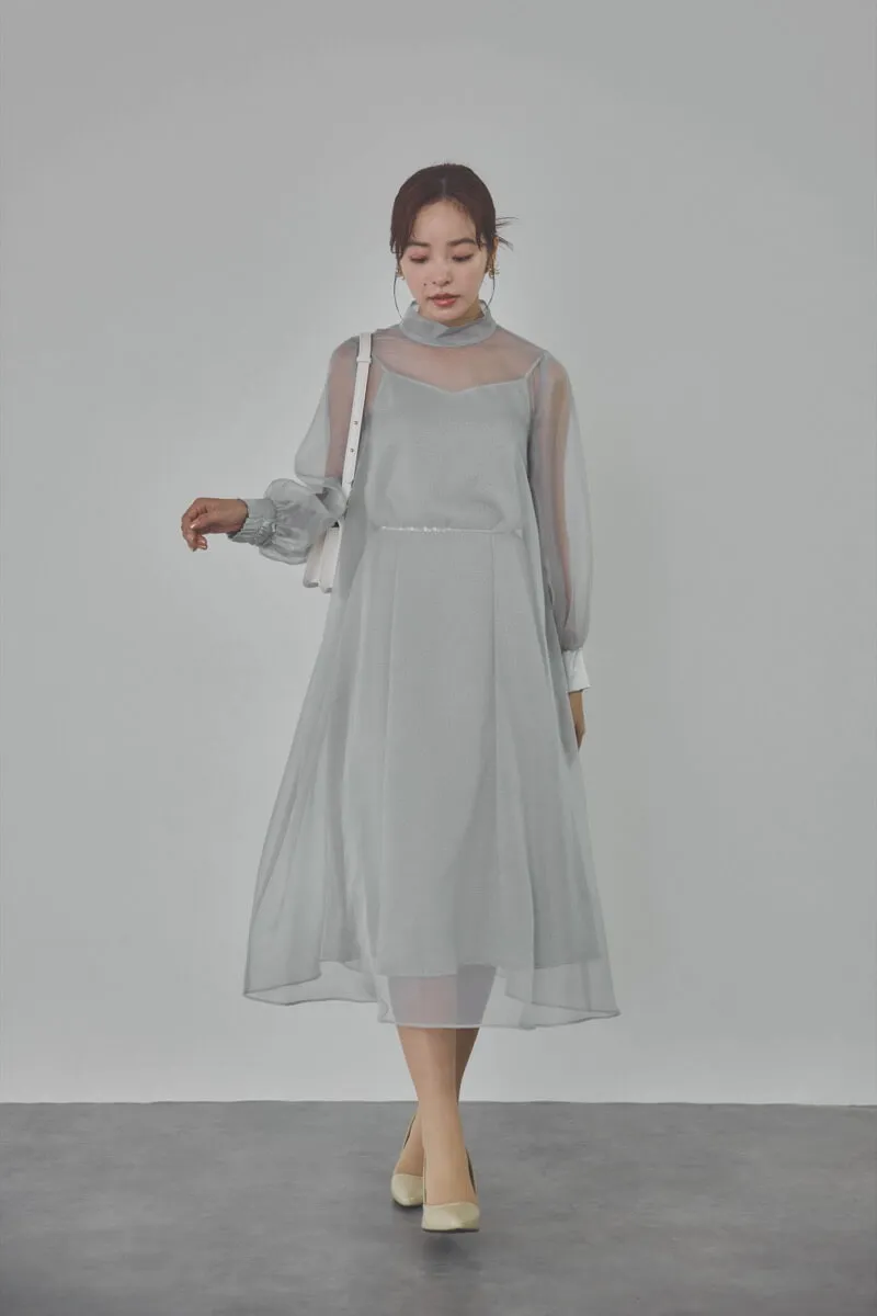 サックスのマットカルゼオーガンドレス