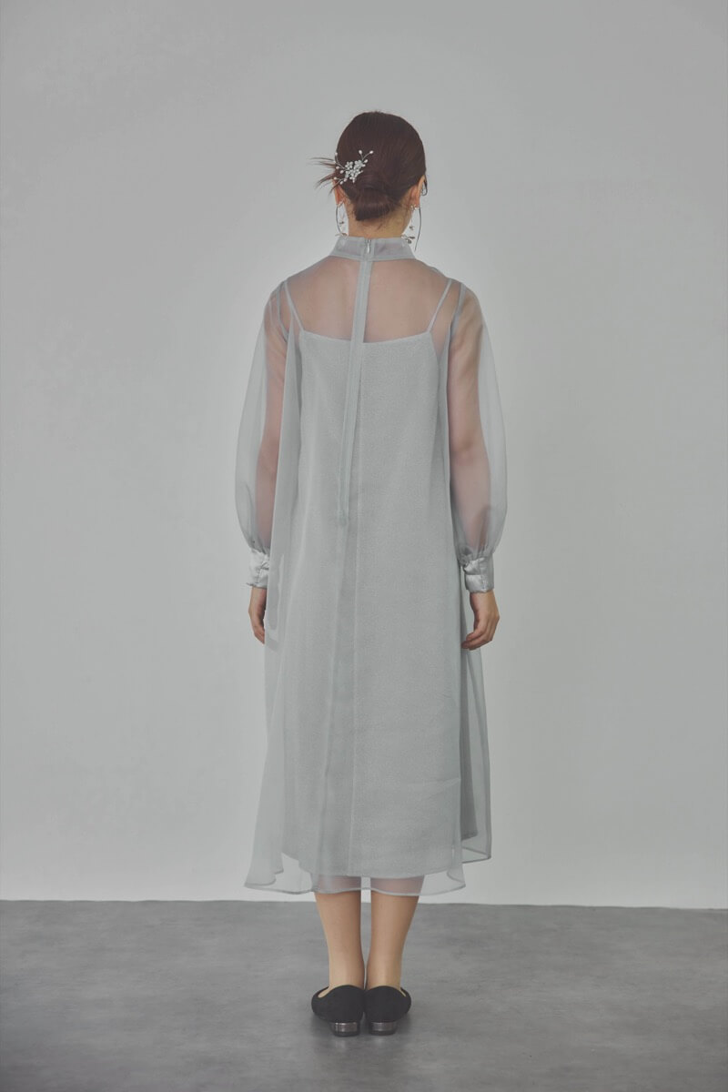 サックスのマットカルゼオーガンドレス