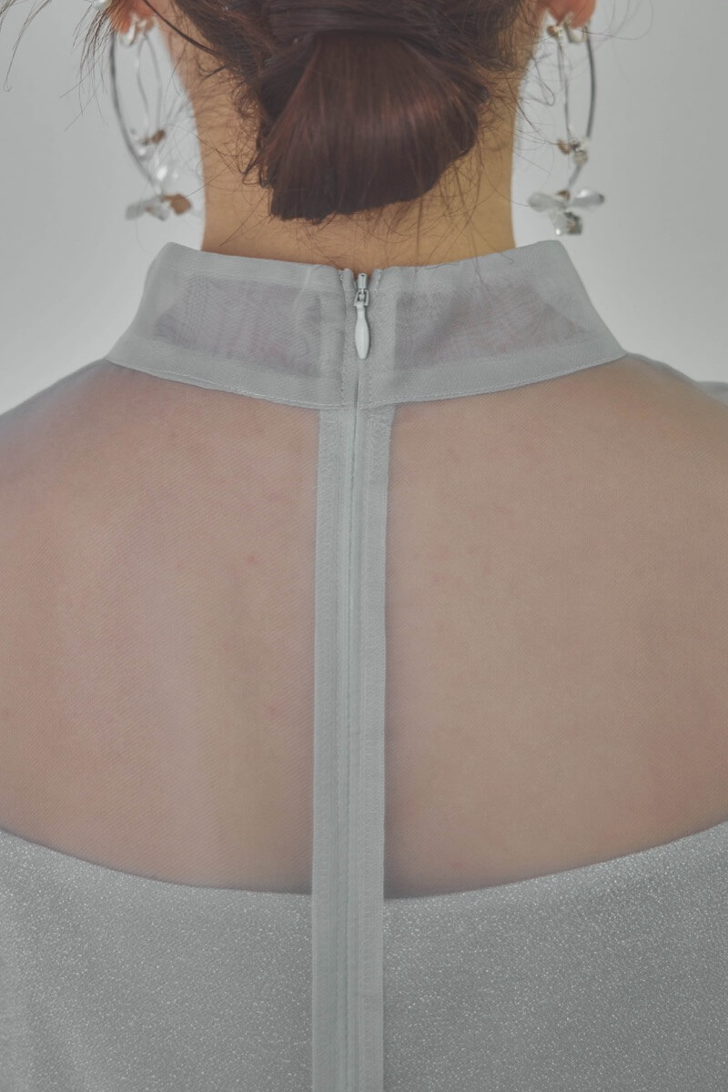 サックスのマットカルゼオーガンドレス