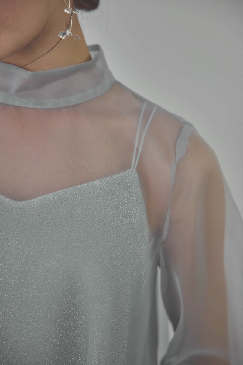 サックスのマットカルゼオーガンドレス