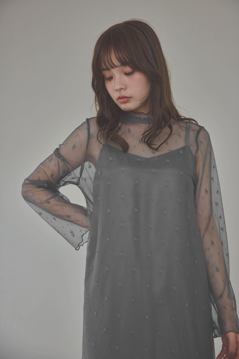 ミントのロングスリーブチュールドレス