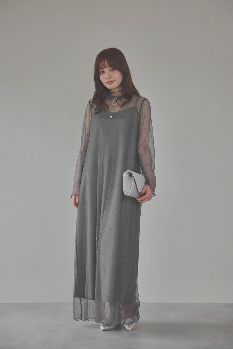 ミントのロングスリーブチュールドレス