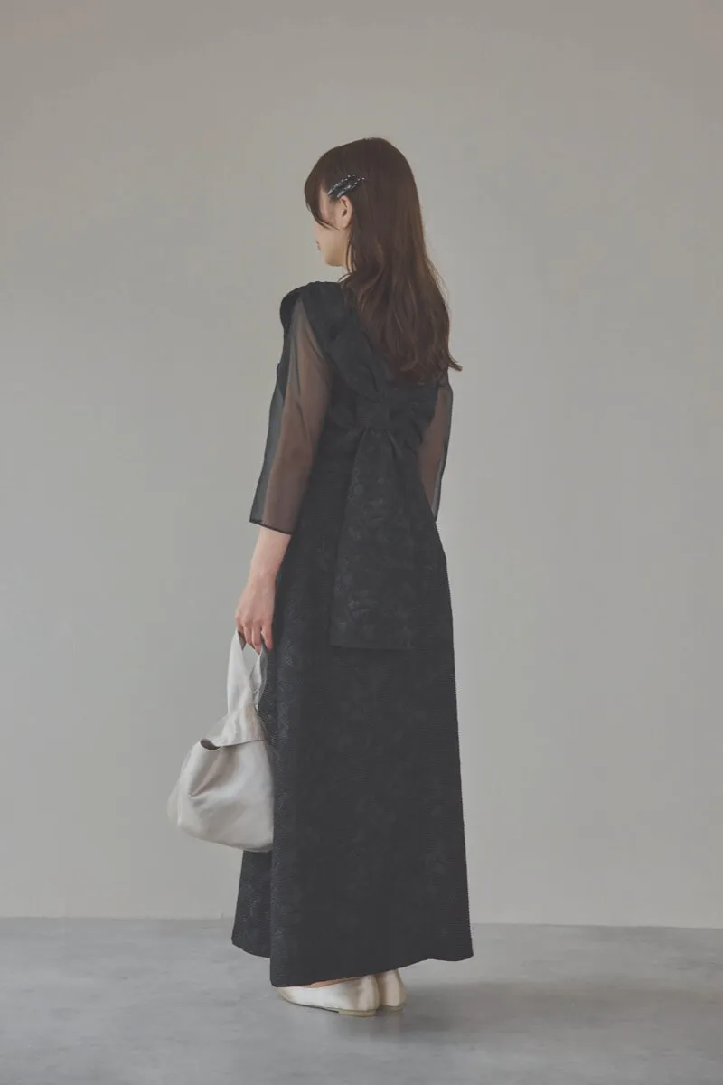 ブラックのアシンメトリーバックリボンドレス