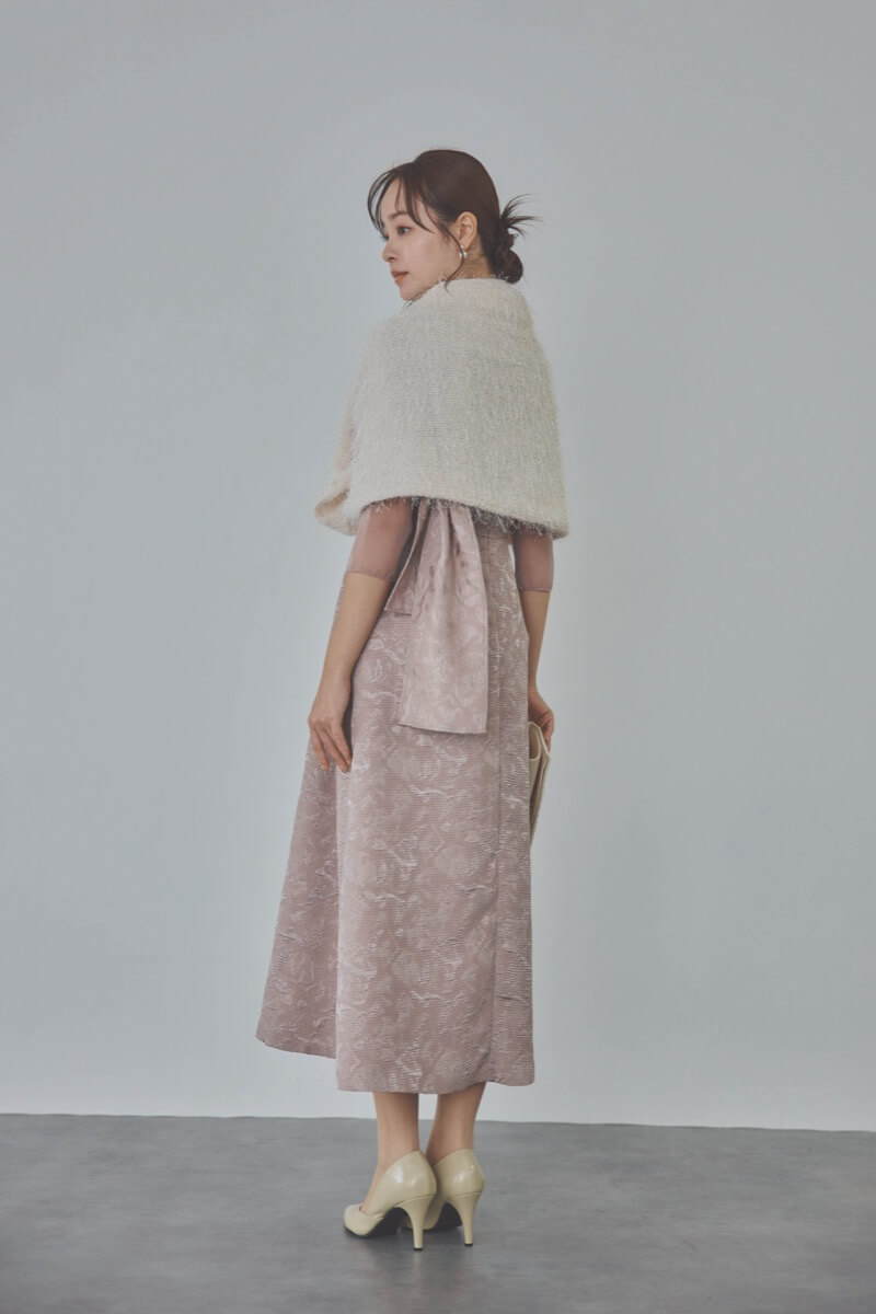 ダスティピンクのリボンモチーフジャガードドレス