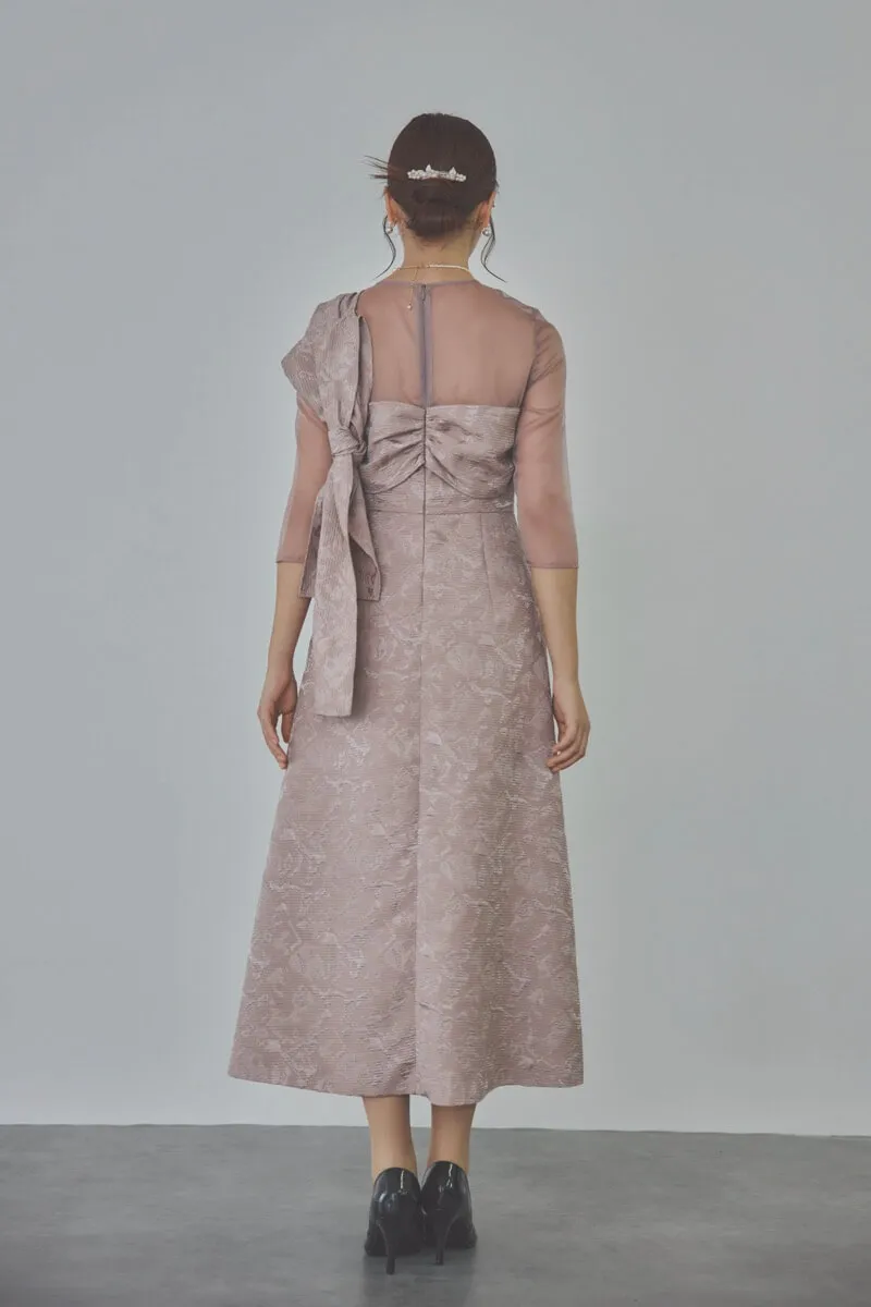 ダスティピンクのリボンモチーフジャガードドレス