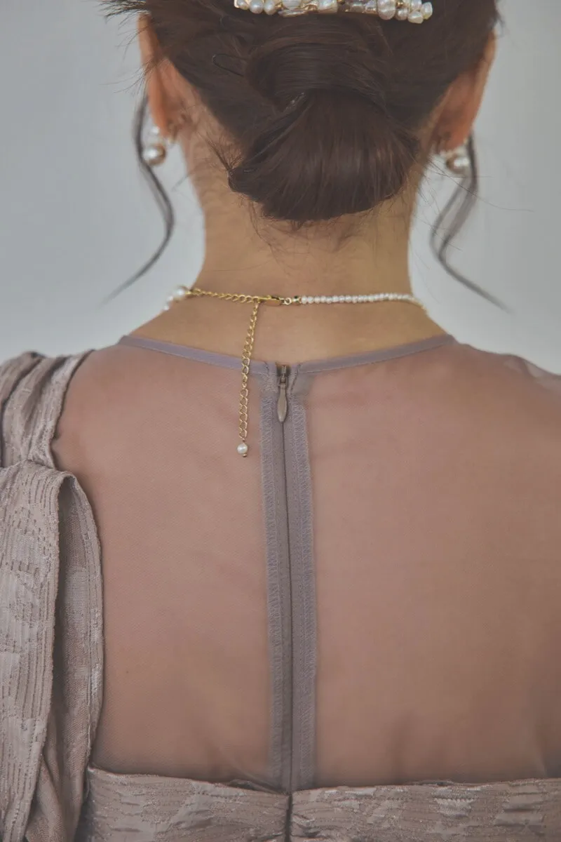 ダスティピンクのリボンモチーフジャガードドレス