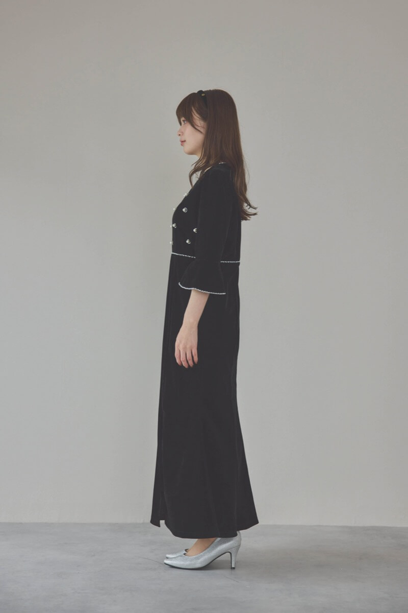 ブラックのヴィンテージビジューパール付きベロア風ドレス