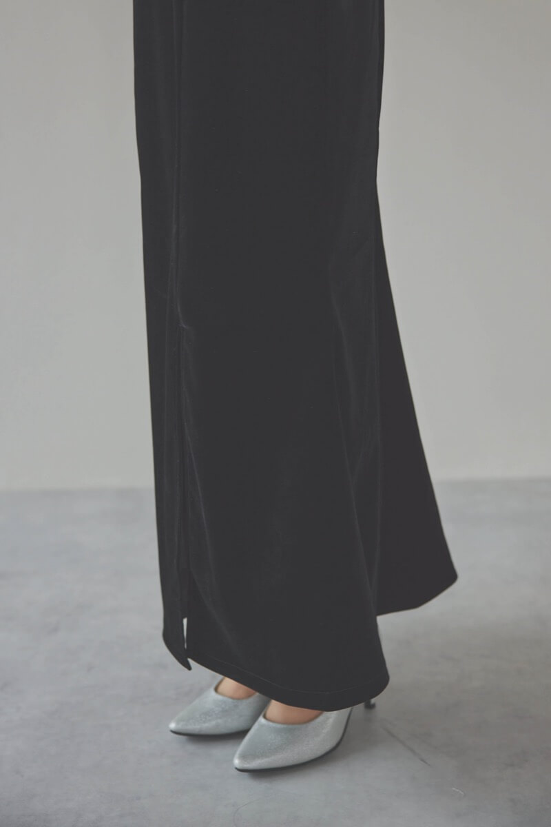 ブラックのヴィンテージビジューパール付きベロア風ドレス