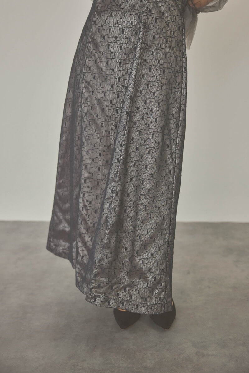 チャコールグレーのチュールボレロ幾何学レースドレス