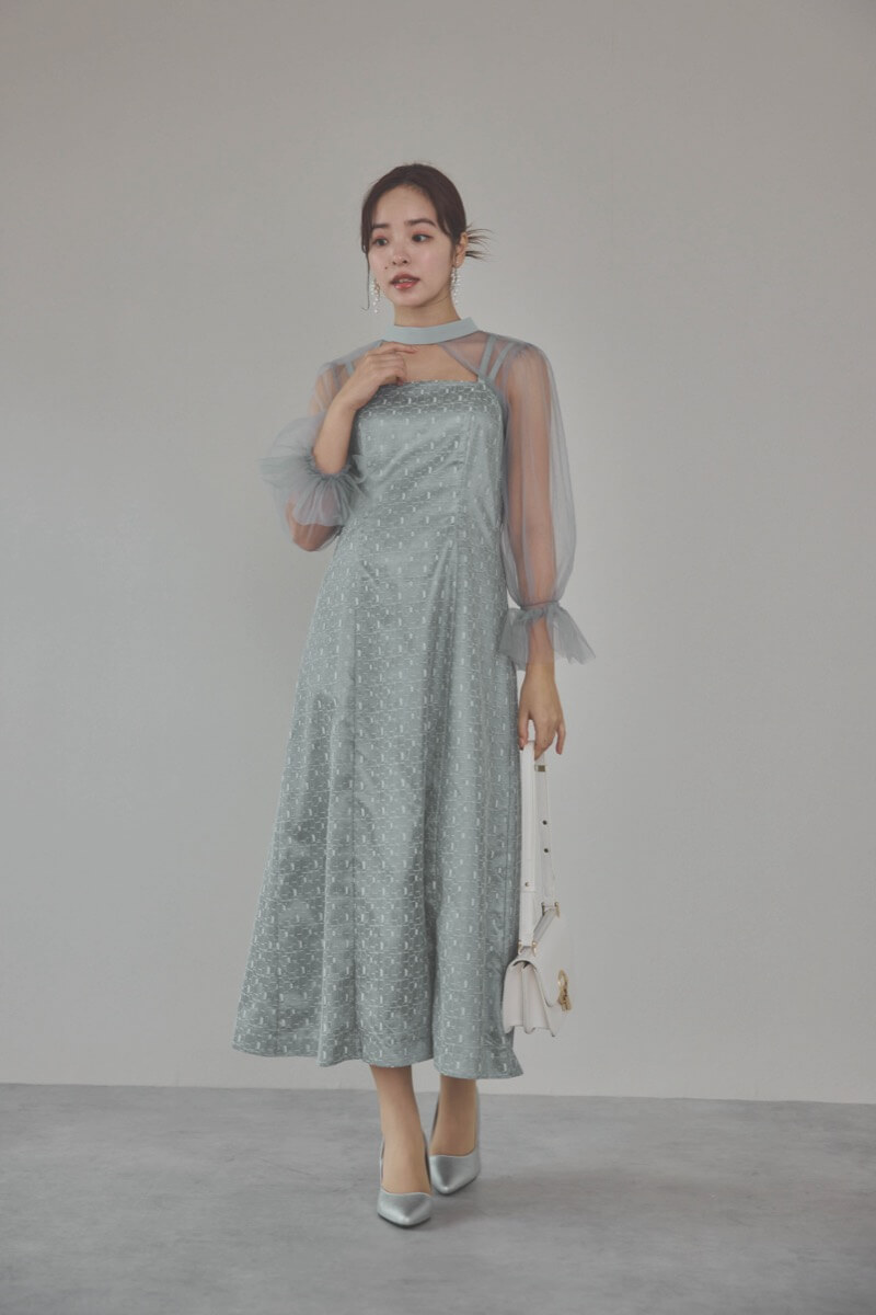 グレーのチュールボレロ幾何学レースドレス